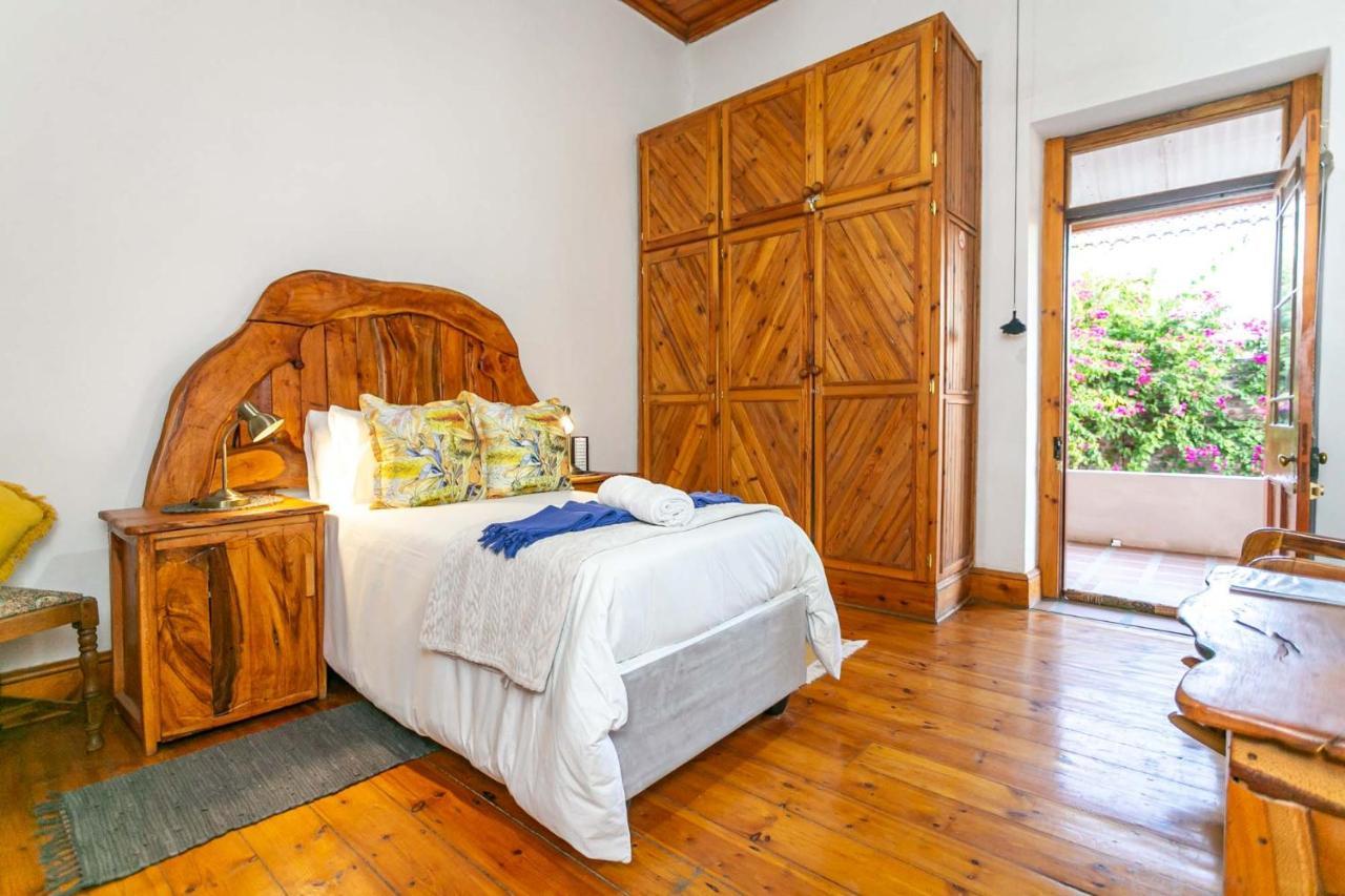 Hotel Ravenscliff Manor Oudtshoorn Exterior foto