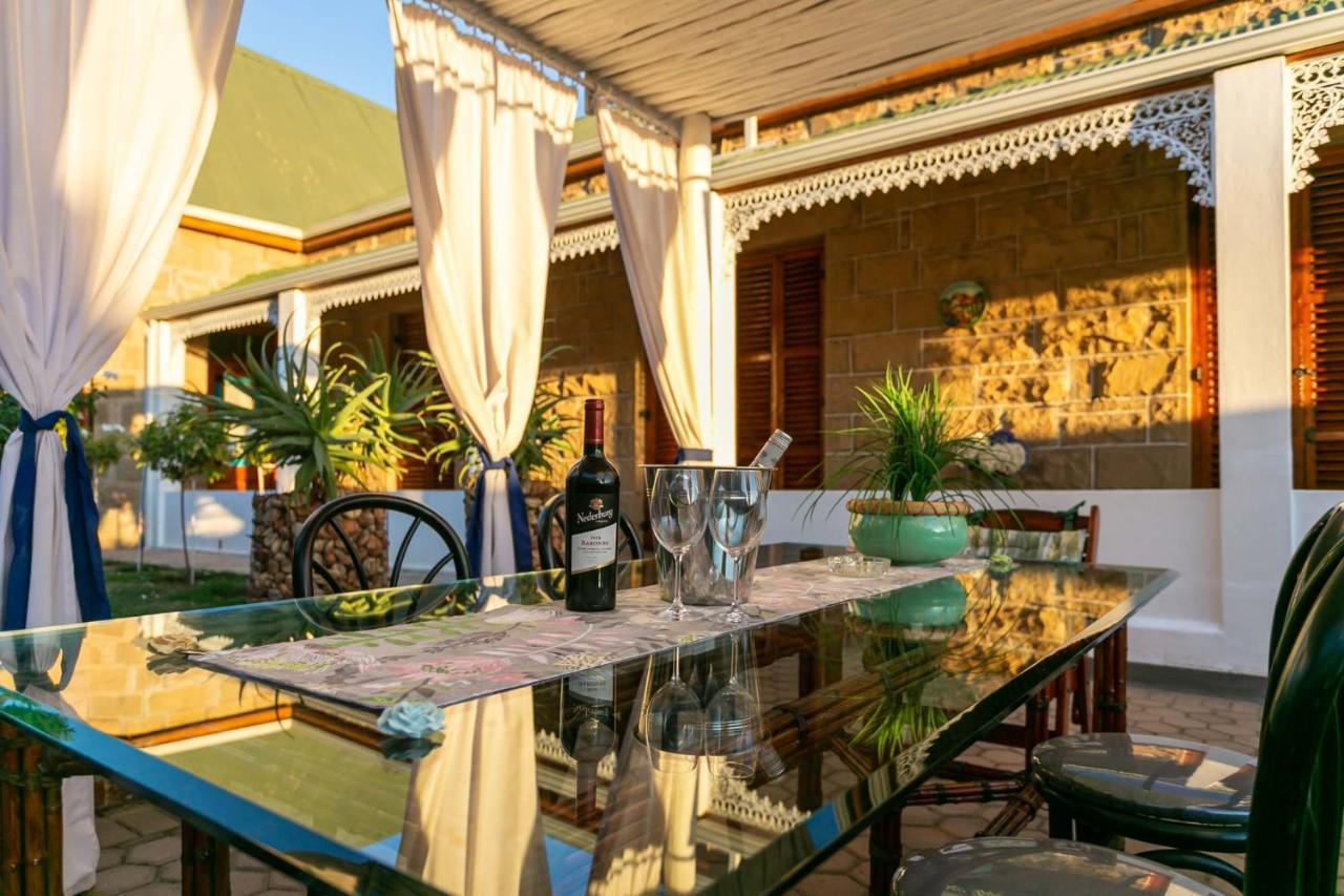 Hotel Ravenscliff Manor Oudtshoorn Exterior foto