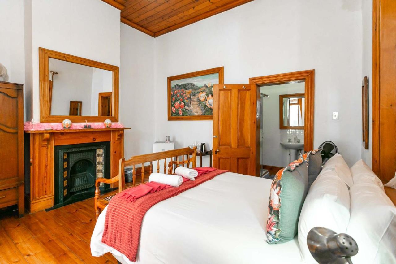 Hotel Ravenscliff Manor Oudtshoorn Exterior foto