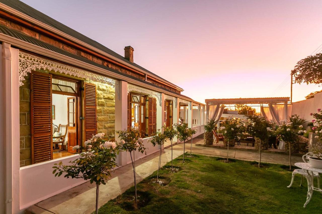 Hotel Ravenscliff Manor Oudtshoorn Exterior foto