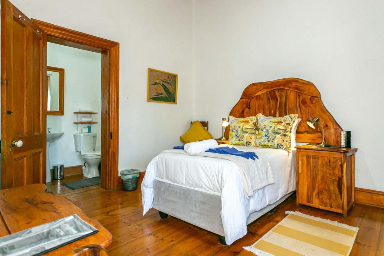 Hotel Ravenscliff Manor Oudtshoorn Exterior foto