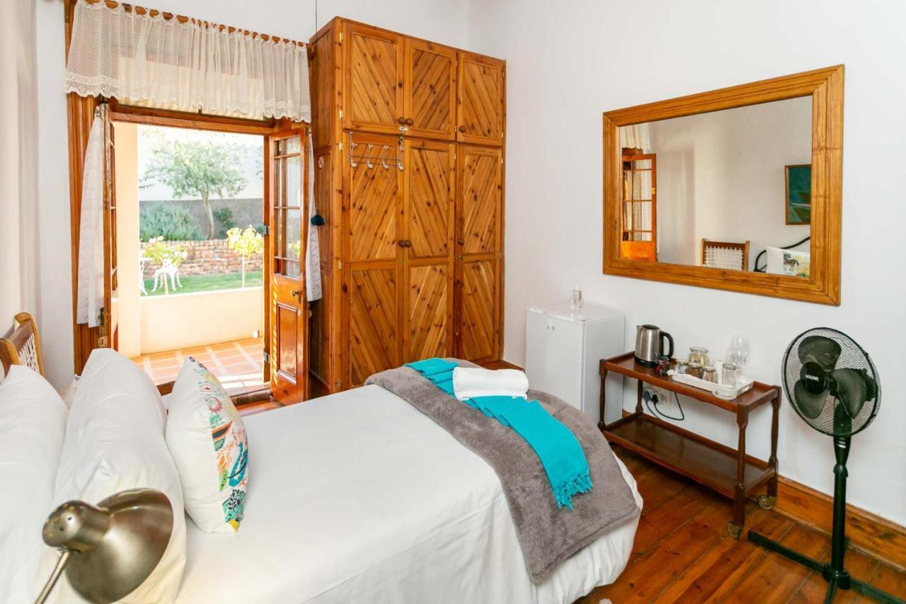 Hotel Ravenscliff Manor Oudtshoorn Exterior foto