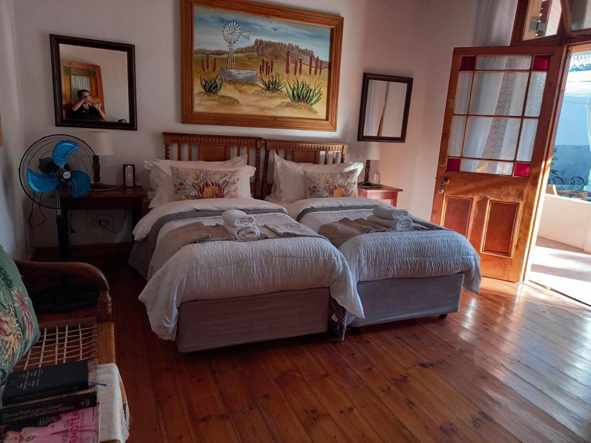 Hotel Ravenscliff Manor Oudtshoorn Exterior foto